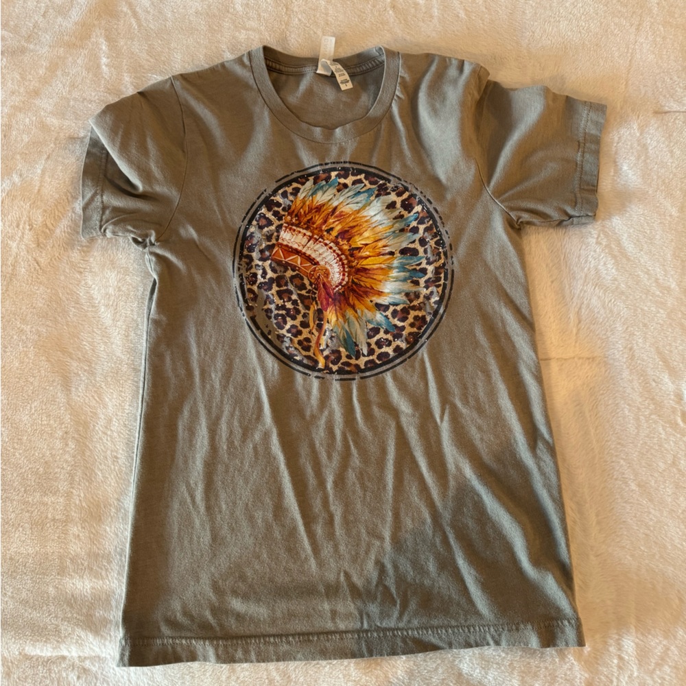 Graphic tee